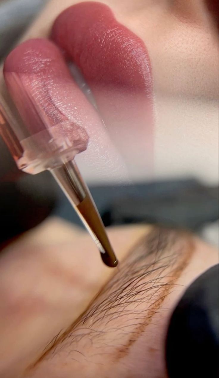 Trabajo de micropigmentacion realizado con herramienta de precision